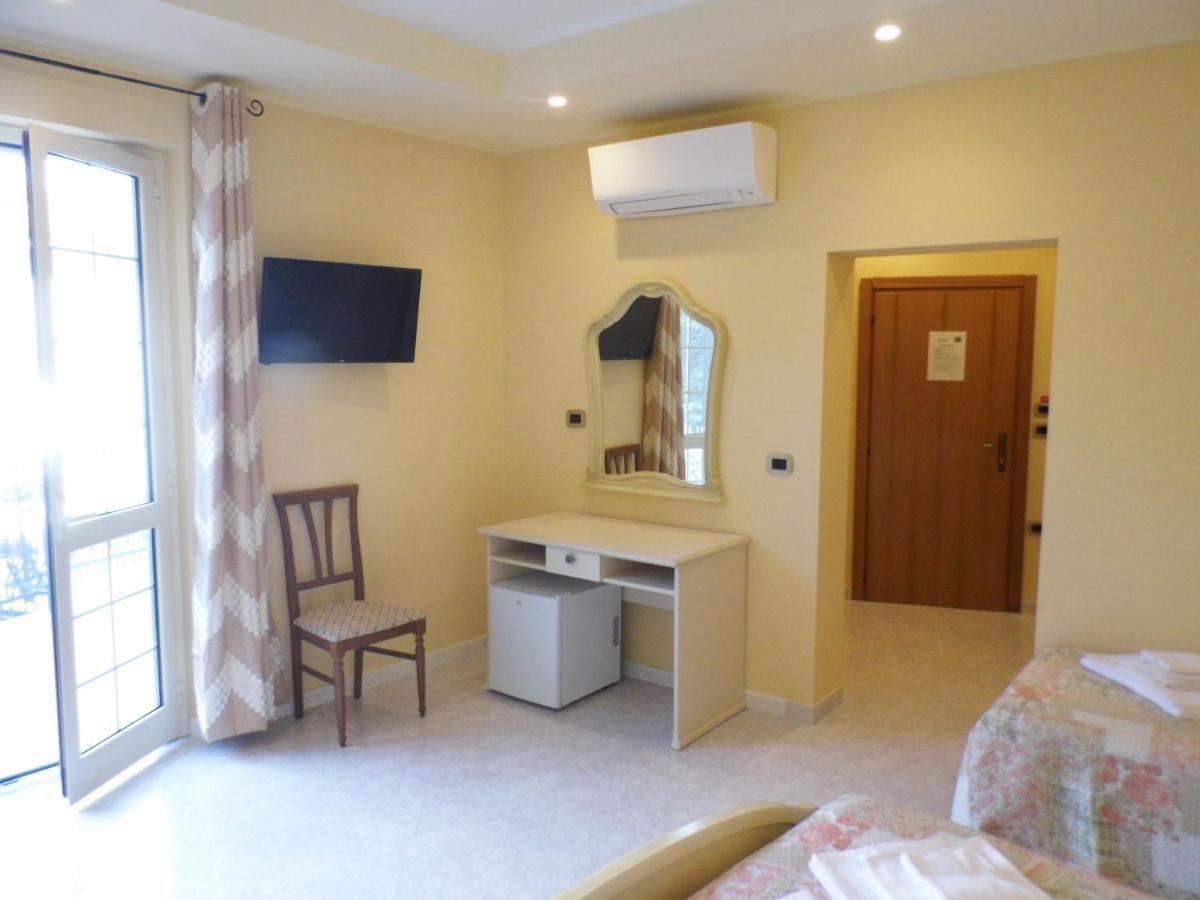 A Casa Di Nelly Bed & Breakfast Tortoreto Екстериор снимка